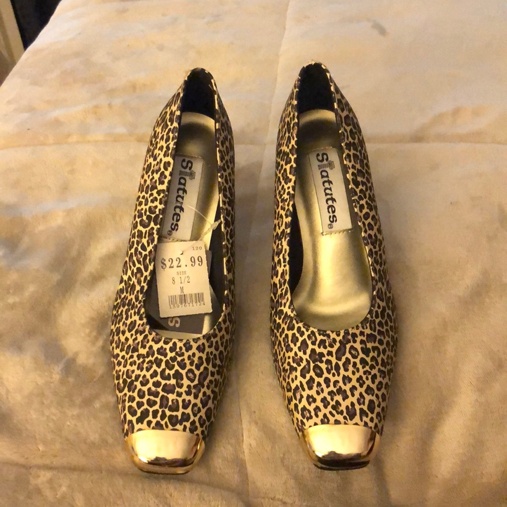 Leopard print heels w/ gold on heel, brand new
